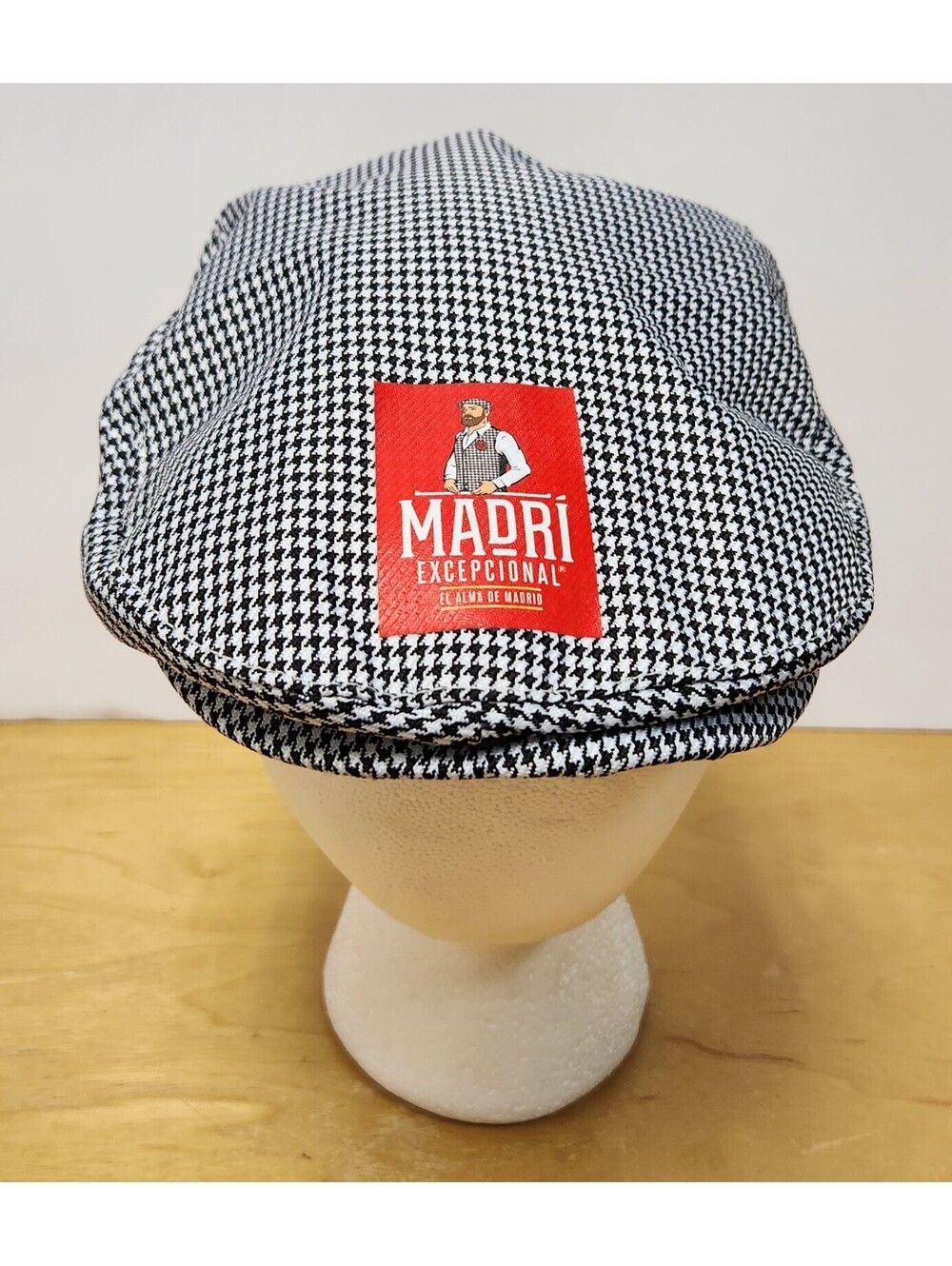 Madri Excepcional Beer Promotional Houndstooth Parpusa Chulapo Flat Cap 56cm
